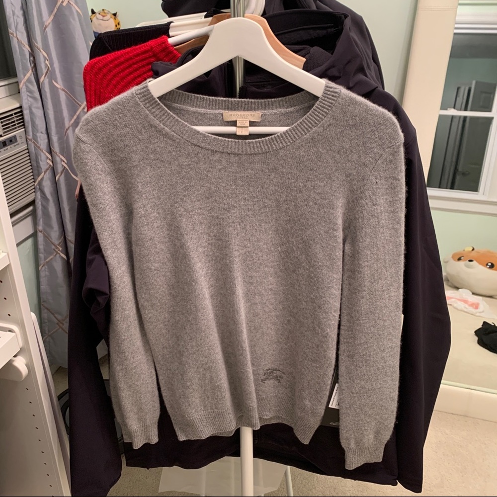 Burberry women cashmere sweater